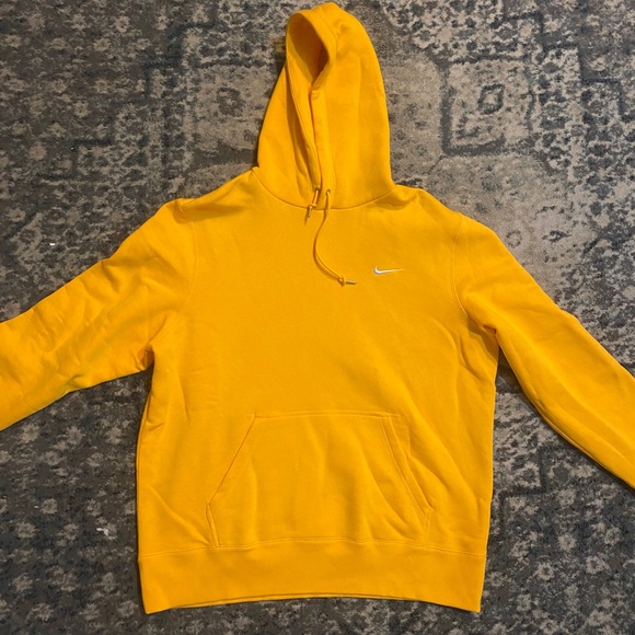 Yellow Nike Hoodie - Picture 1 of 2